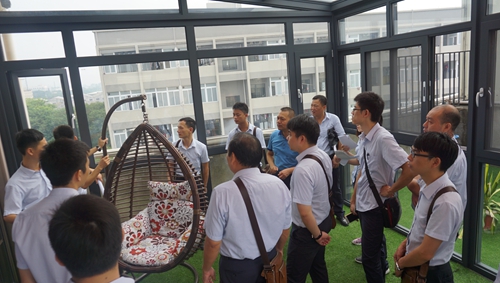 分享行業(yè)經(jīng)驗(yàn)，共創(chuàng)門(mén)窗未來(lái)